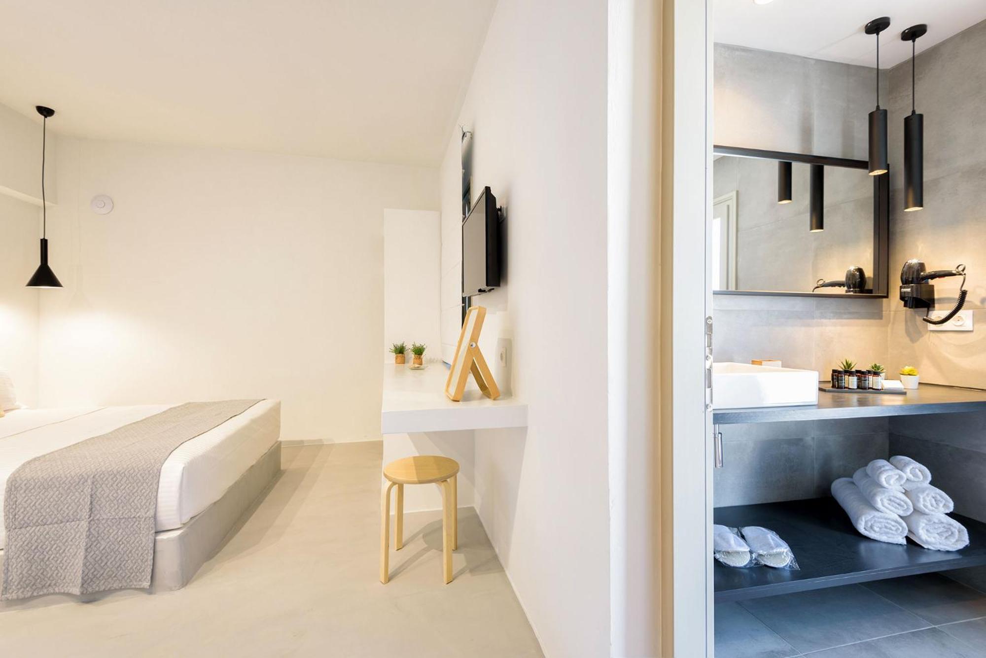 Peven Suites Naoussa Esterno foto