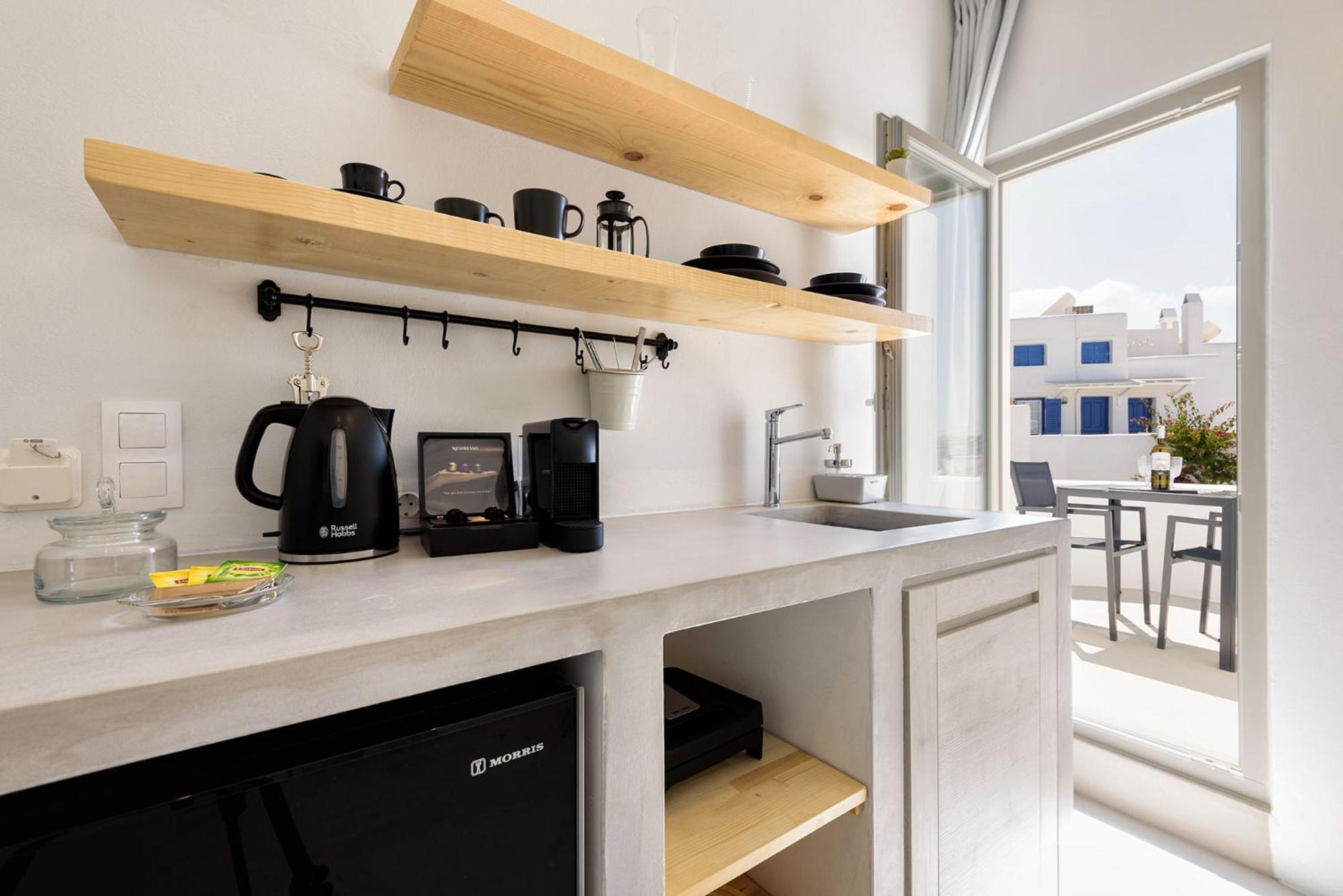 Peven Suites Naoussa Esterno foto