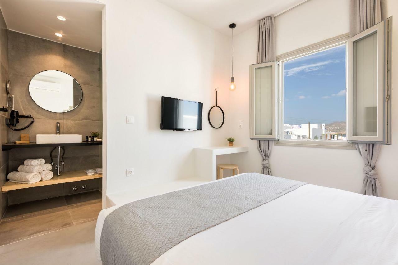 Peven Suites Naoussa Esterno foto